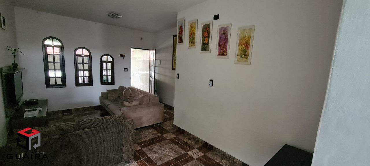 Casa à venda com 3 quartos, 200m² - Foto 4