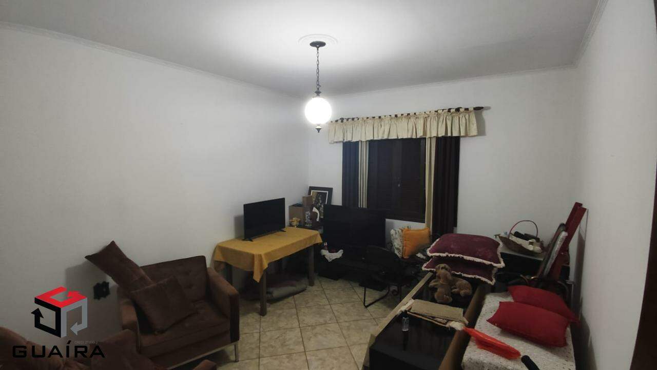 Casa à venda com 3 quartos, 216m² - Foto 1