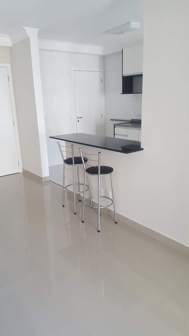 Apartamento para alugar com 3 quartos, 84m² - Foto 2