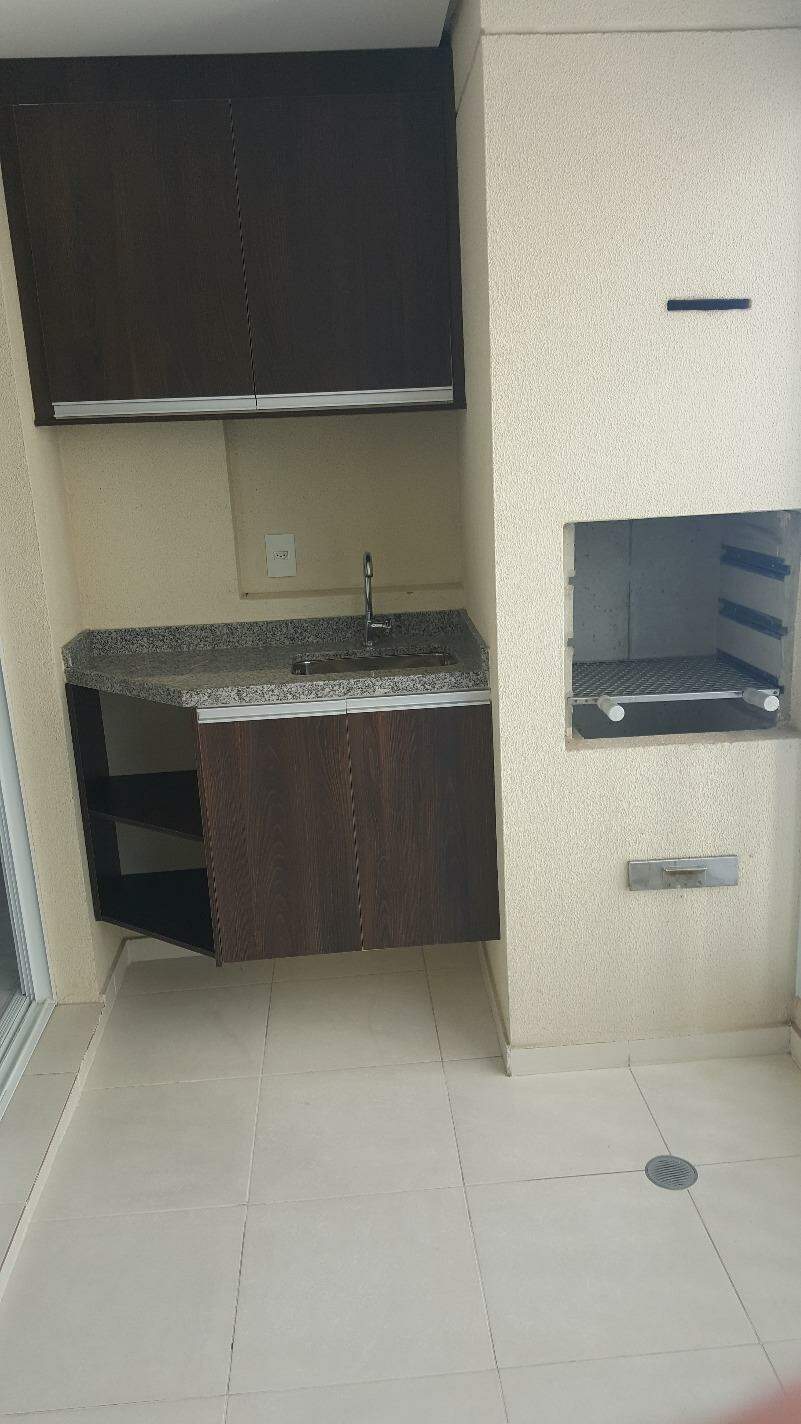 Apartamento para alugar com 3 quartos, 84m² - Foto 11