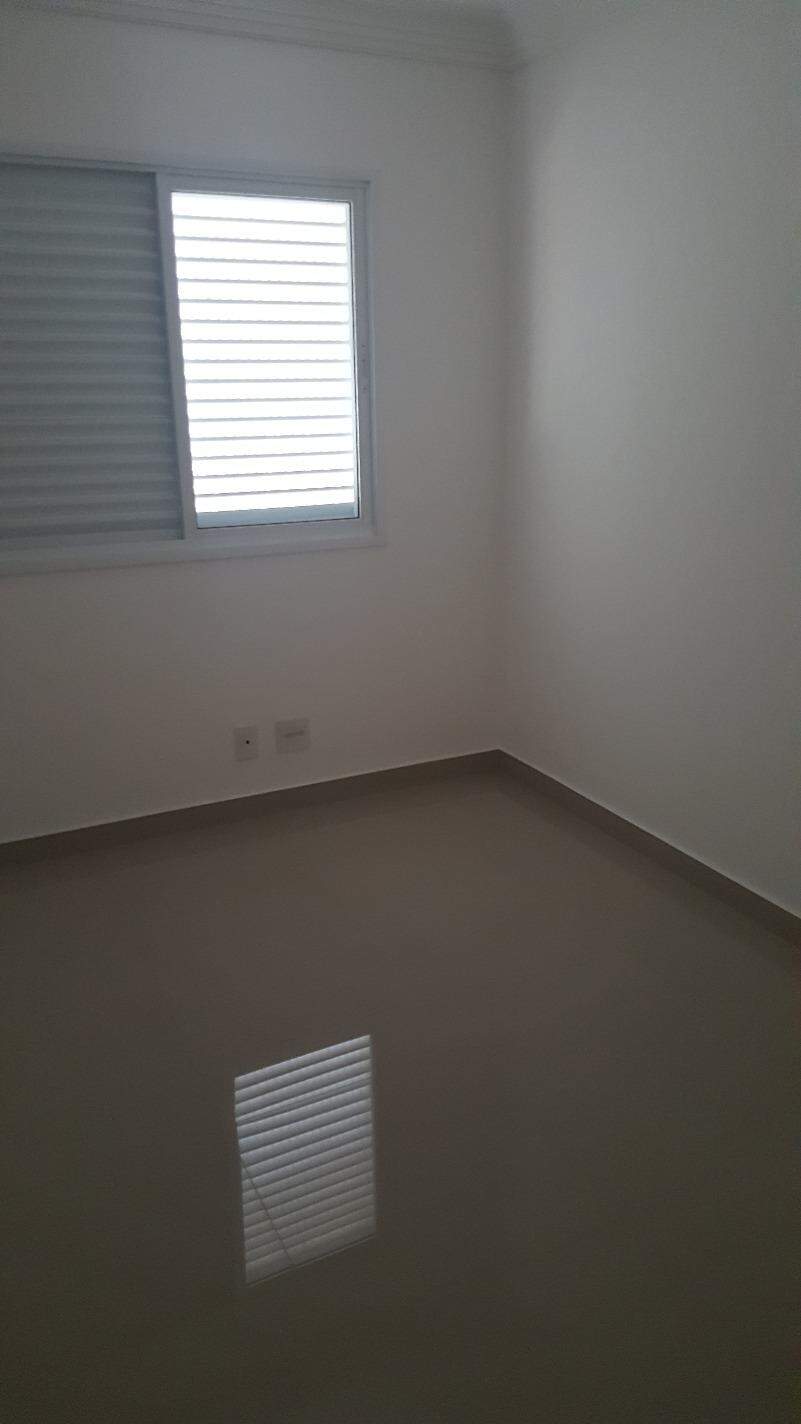 Apartamento para alugar com 3 quartos, 84m² - Foto 7