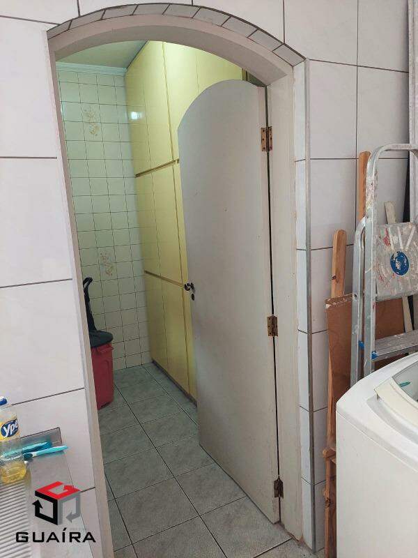 Sobrado à venda com 3 quartos, 216m² - Foto 13