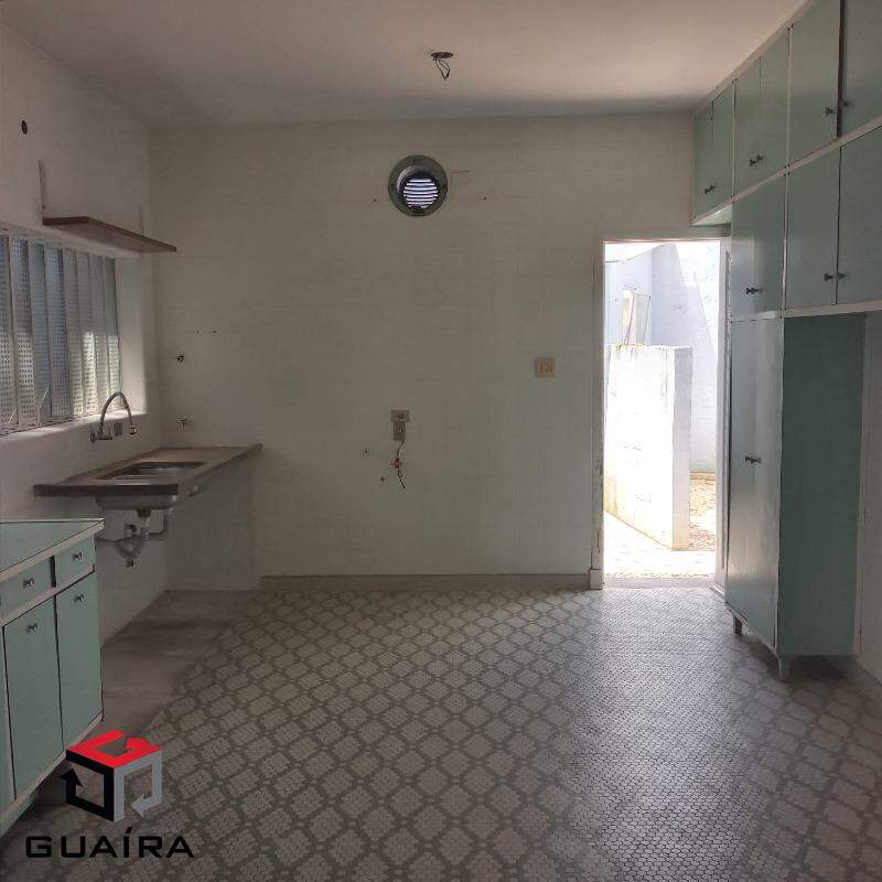 Sobrado à venda com 3 quartos, 300m² - Foto 9