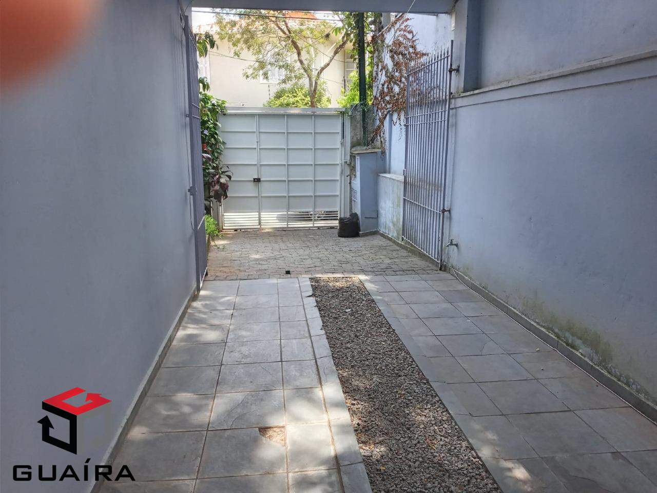 Sobrado à venda com 3 quartos, 300m² - Foto 32