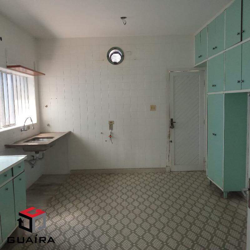 Sobrado à venda com 3 quartos, 300m² - Foto 7