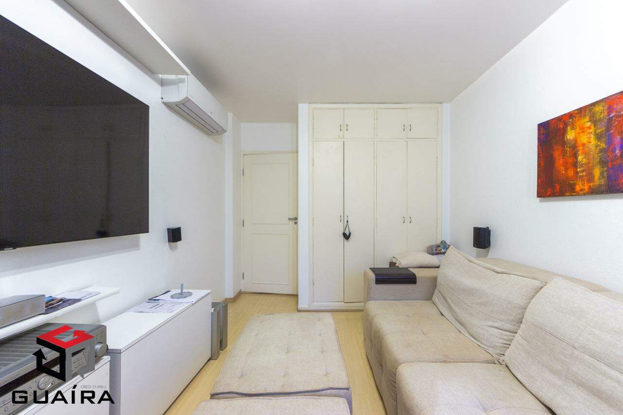 Apartamento à venda com 3 quartos, 150m² - Foto 3