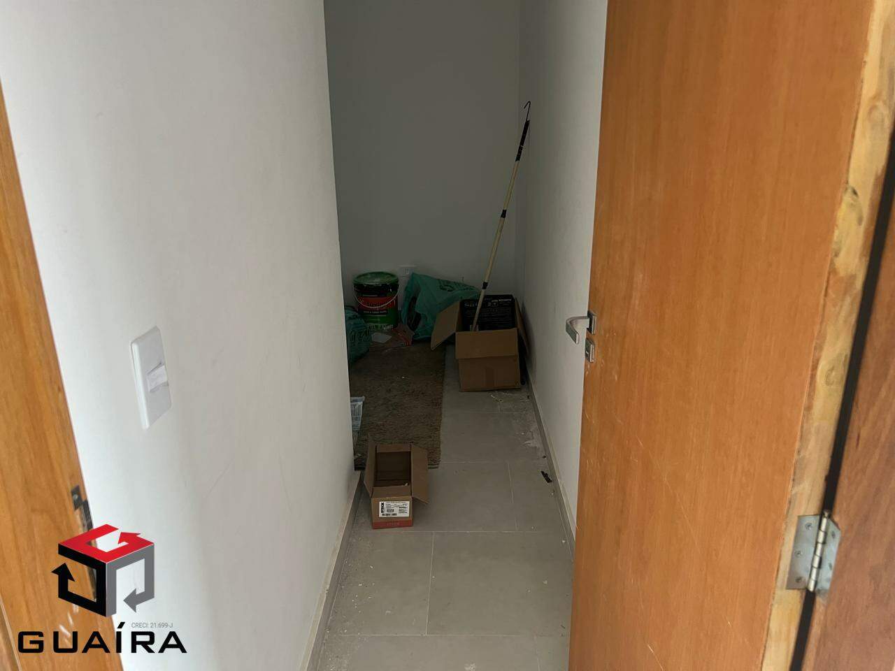 Apartamento à venda com 2 quartos, 70m² - Foto 3