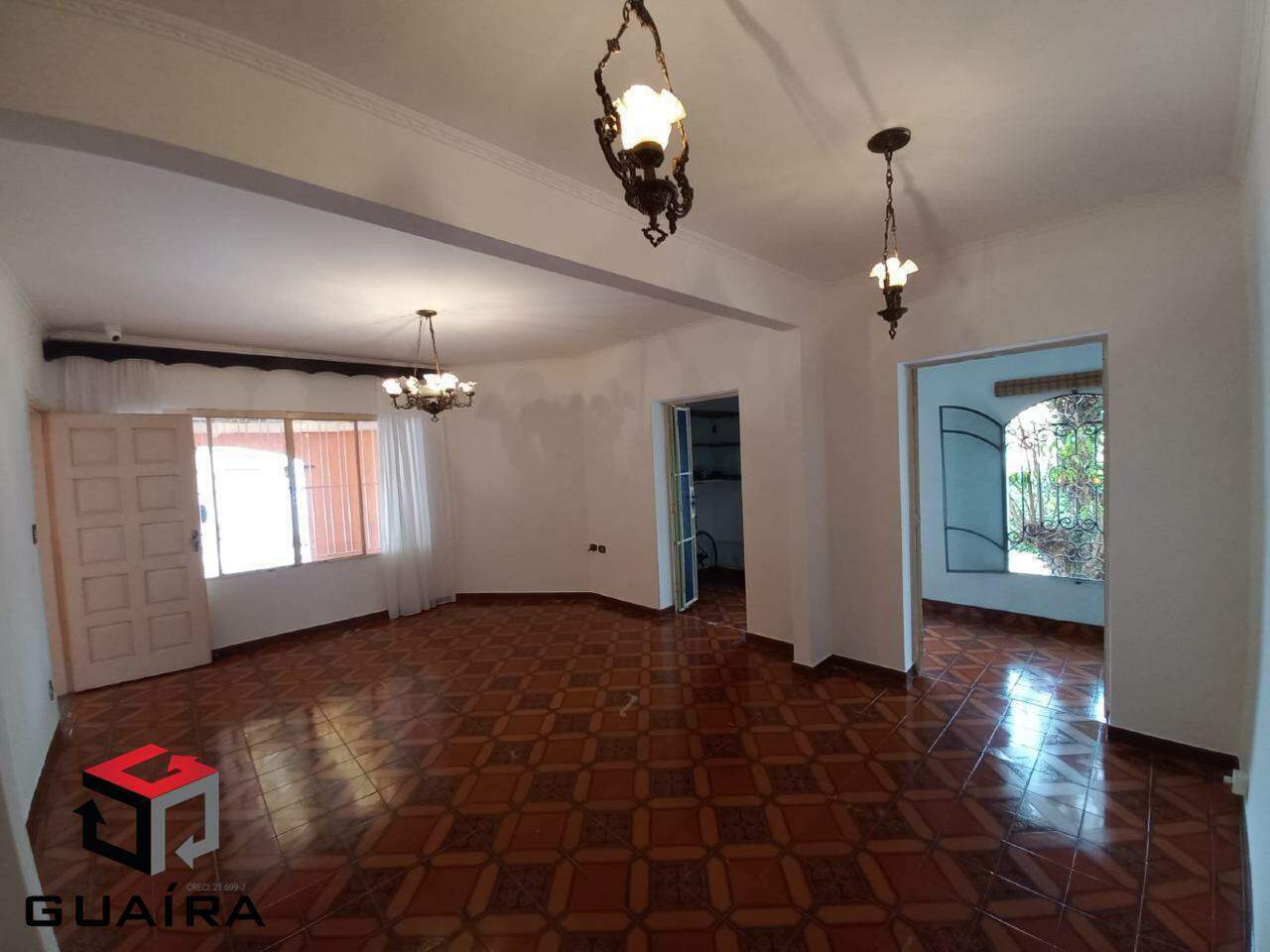 Casa à venda com 2 quartos, 184m² - Foto 1