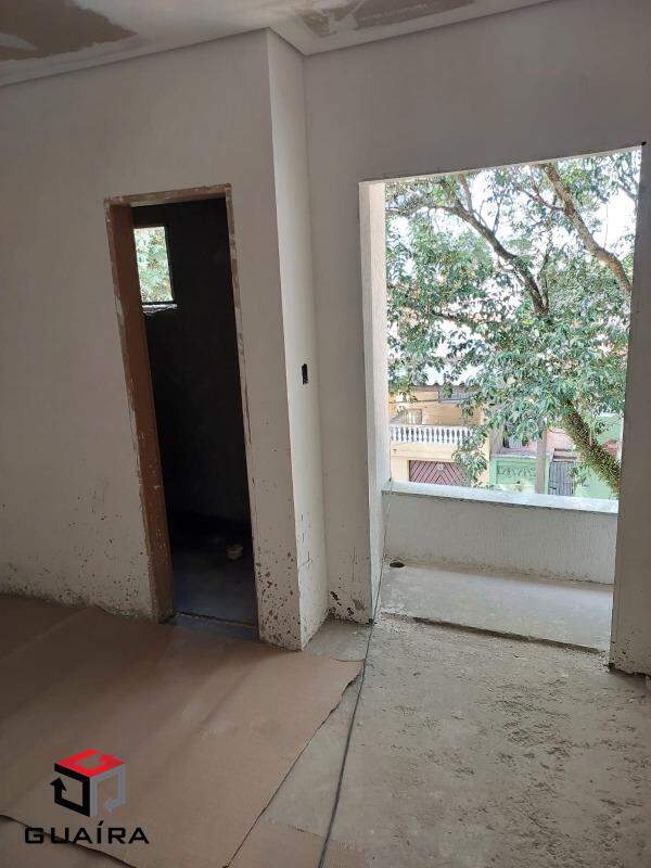 Apartamento à venda com 3 quartos, 70m² - Foto 2