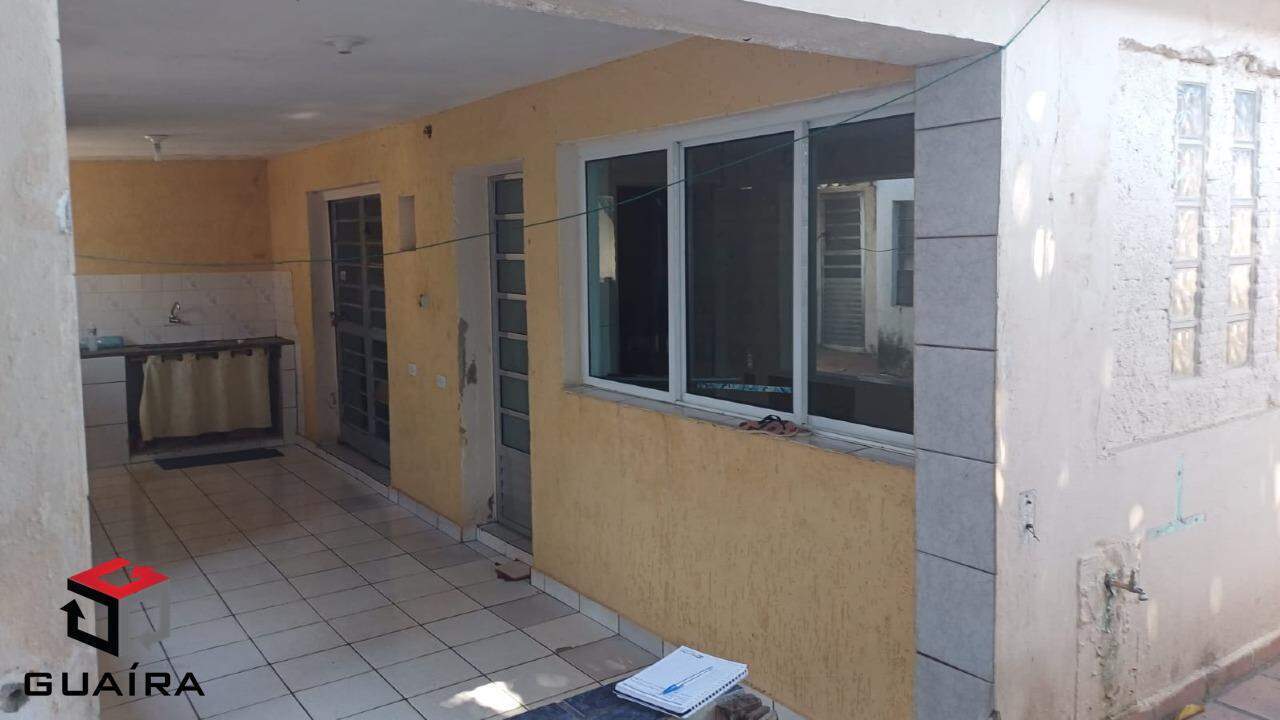 Terreno à venda com 1 quarto, 140m² - Foto 1