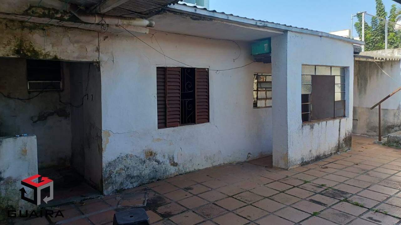 Terreno à venda com 1 quarto, 140m² - Foto 14