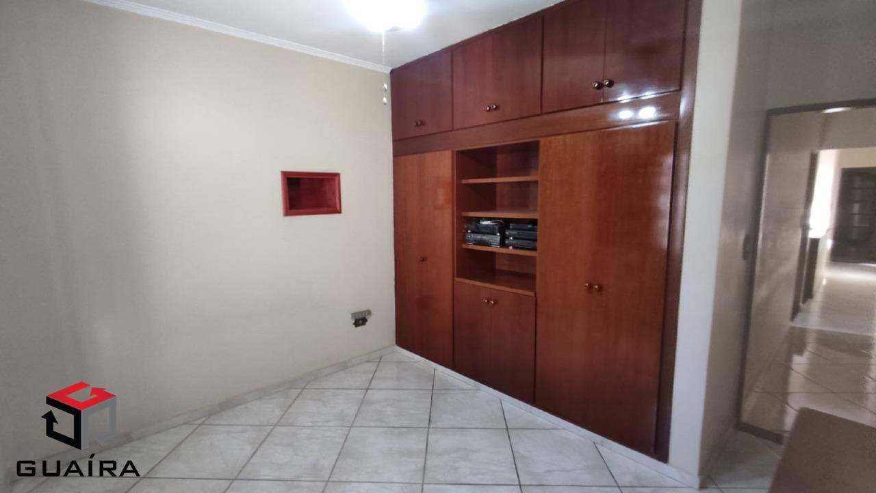 Sobrado à venda com 3 quartos, 254m² - Foto 4