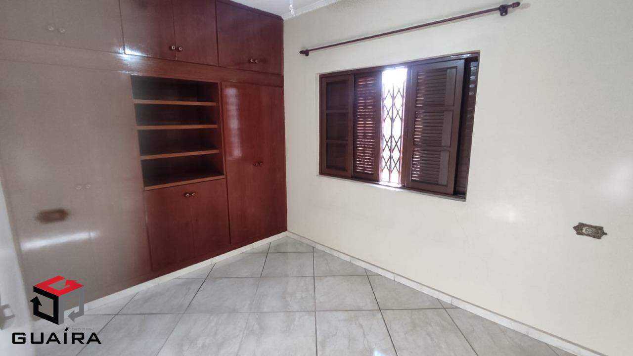 Sobrado à venda com 3 quartos, 254m² - Foto 2