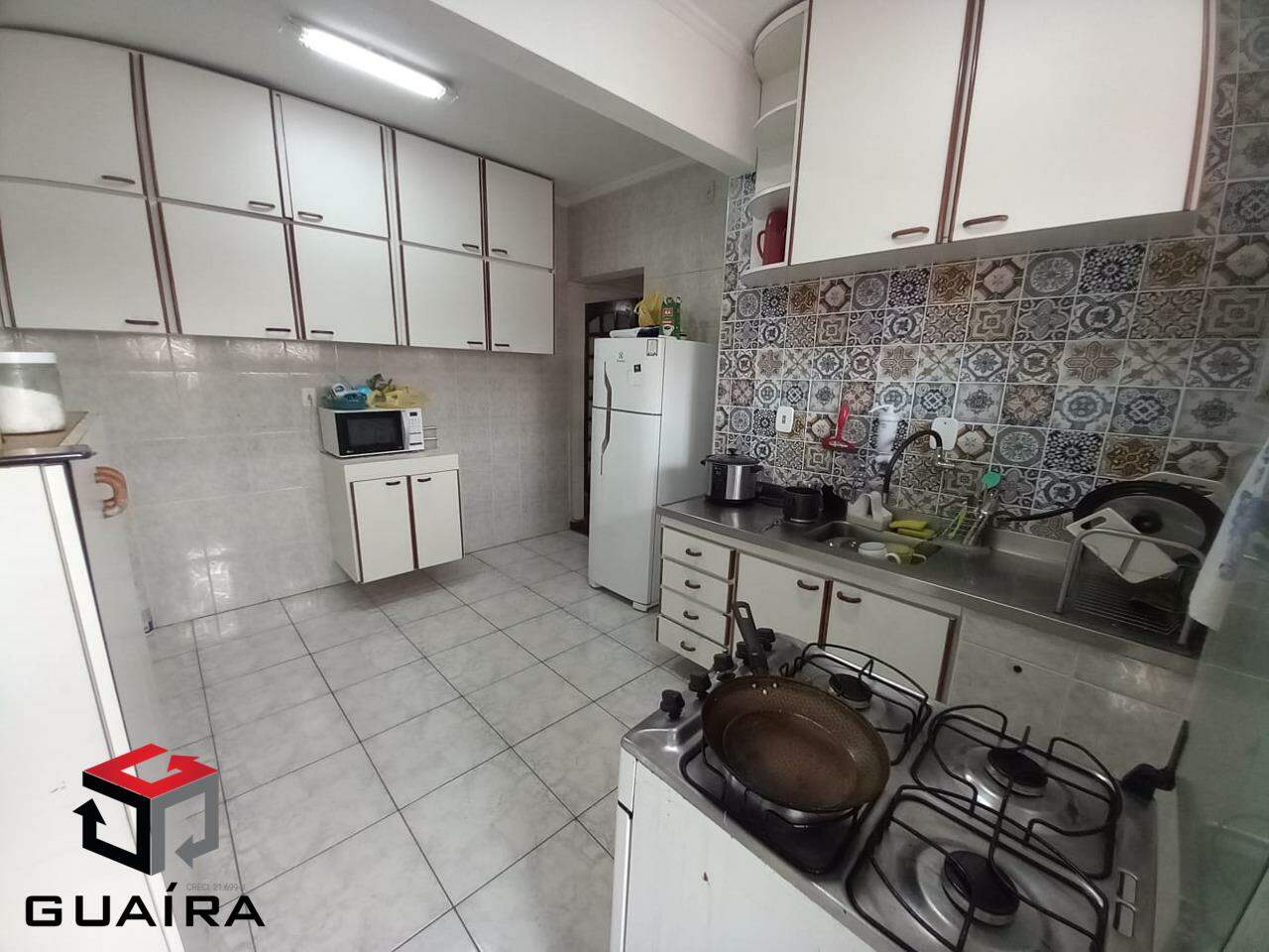 Apartamento à venda com 2 quartos, 70m² - Foto 3