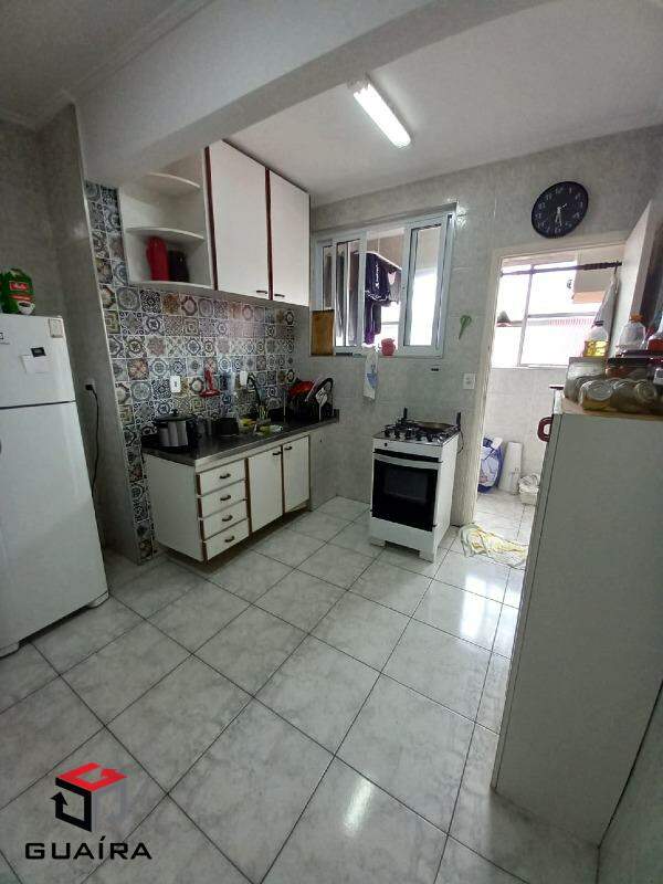 Apartamento à venda com 2 quartos, 70m² - Foto 4