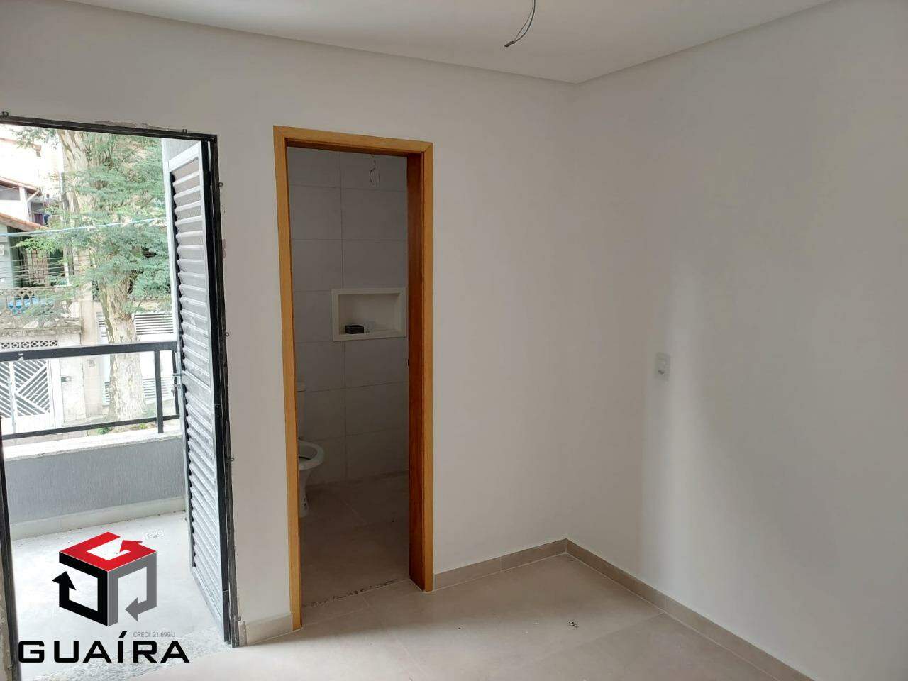 Apartamento à venda com 2 quartos, 62m² - Foto 3