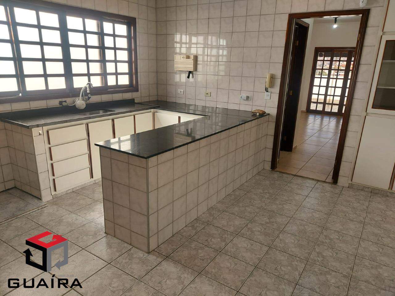 Casa à venda com 2 quartos, 150m² - Foto 4