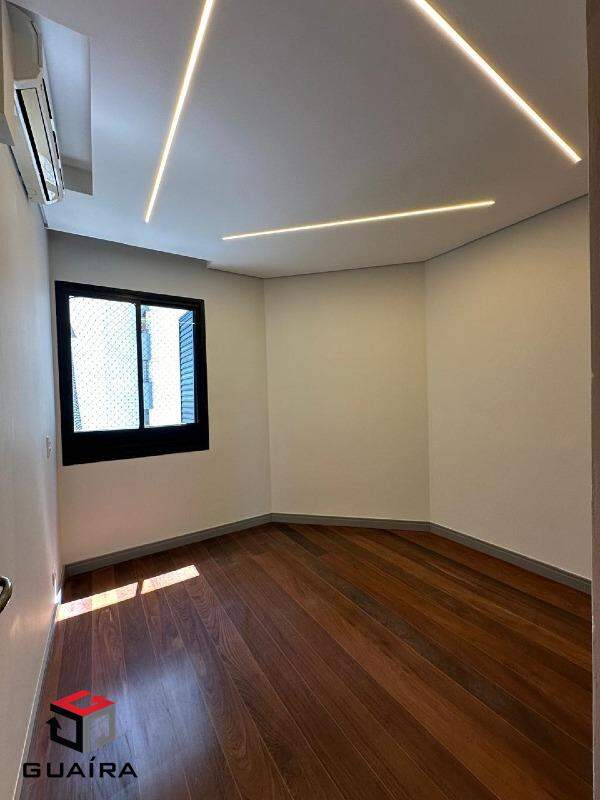 Apartamento à venda com 3 quartos, 137m² - Foto 11