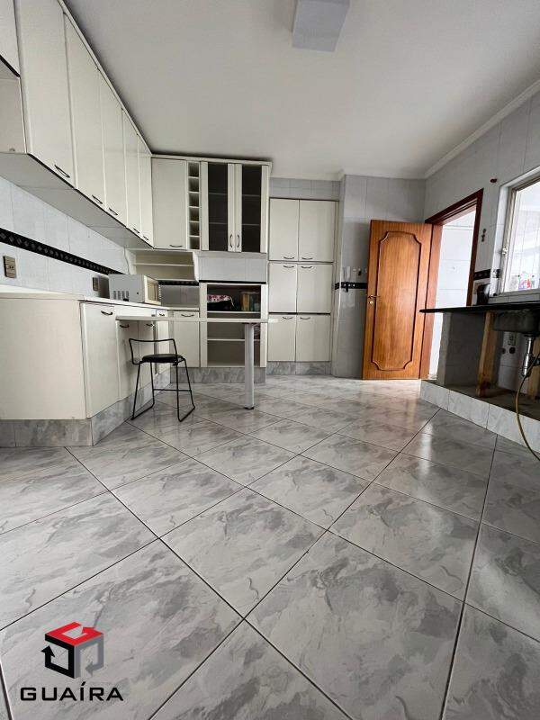 Apartamento à venda com 3 quartos, 200m² - Foto 5