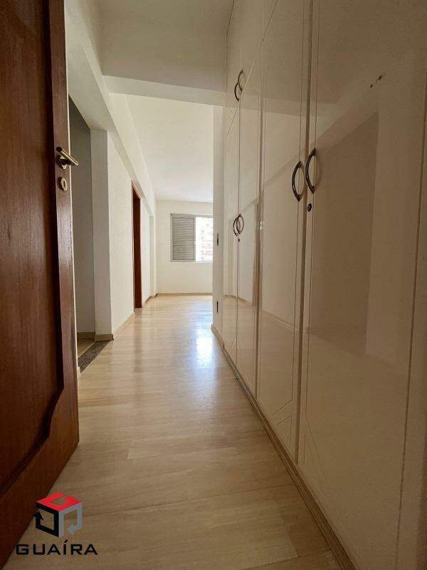 Apartamento à venda com 3 quartos, 200m² - Foto 16