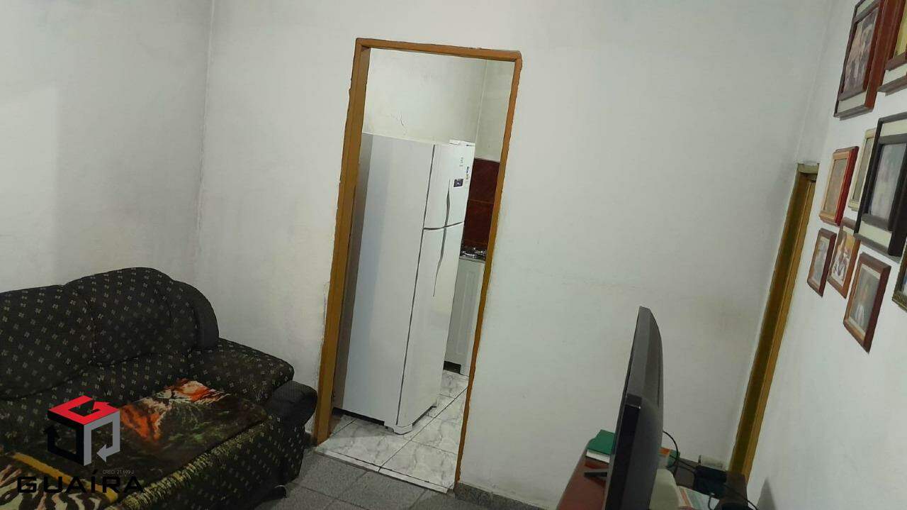 Casa à venda com 1 quarto, 90m² - Foto 2