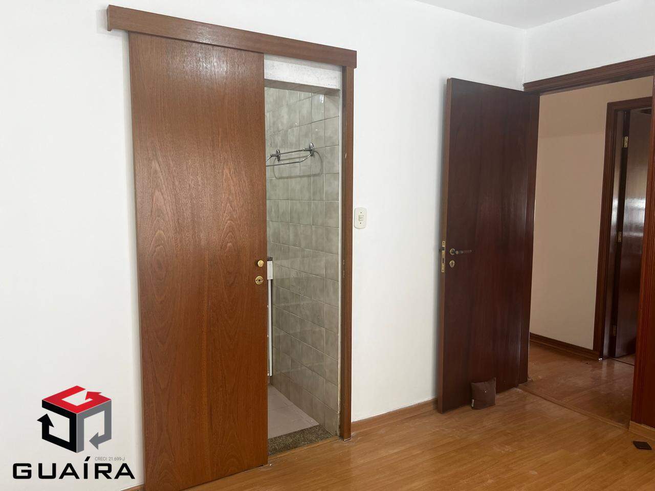 Apartamento à venda com 3 quartos, 115m² - Foto 2