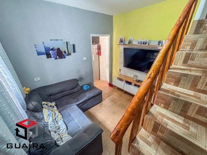 Casa à venda com 3 quartos, 100m² - Foto 2