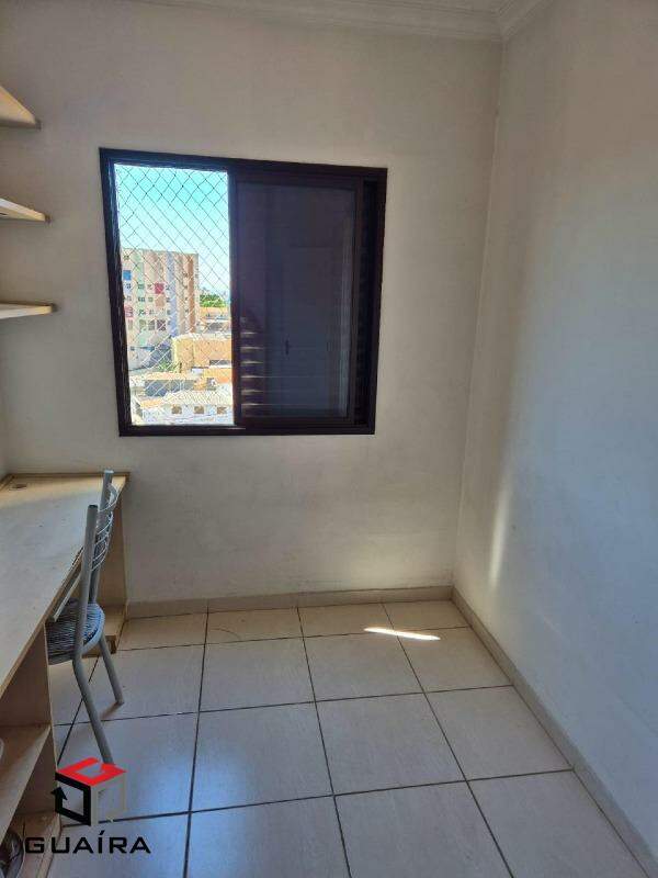 Apartamento à venda com 2 quartos, 60m² - Foto 18