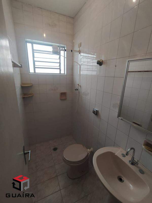 Casa para alugar com 2 quartos, 108m² - Foto 13