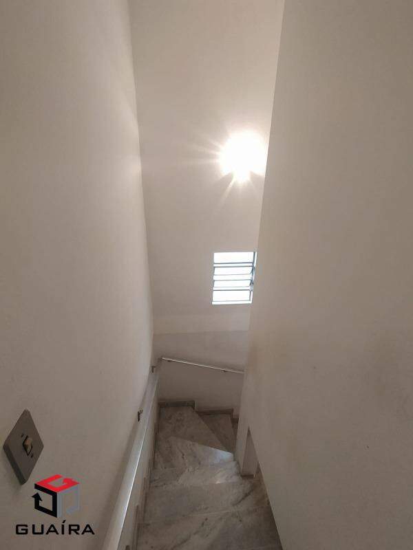 Casa para alugar com 2 quartos, 108m² - Foto 10