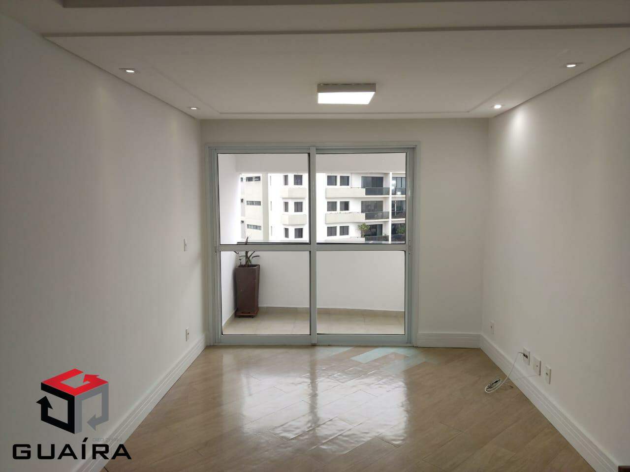 Apartamento à venda com 3 quartos, 108m² - Foto 2