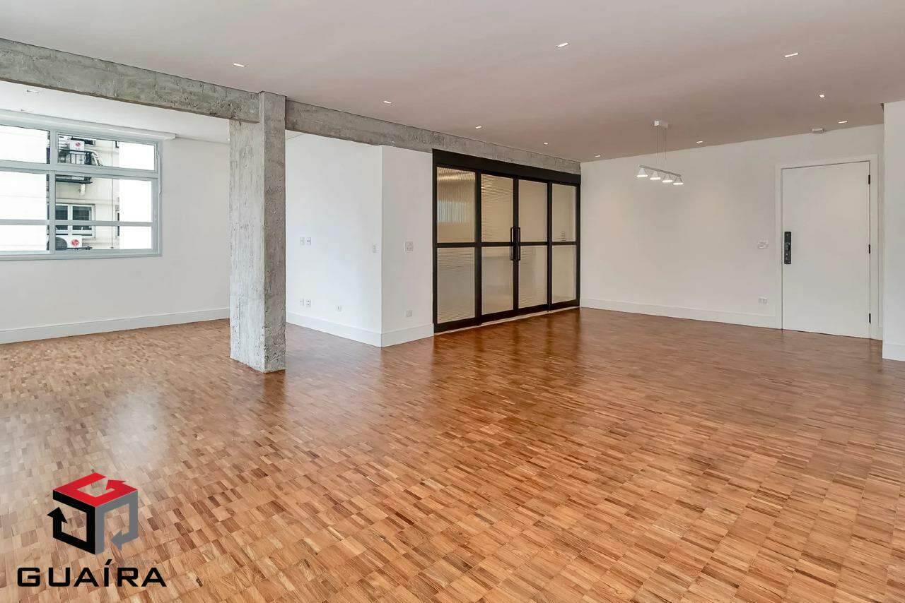 Apartamento à venda com 3 quartos, 213m² - Foto 1