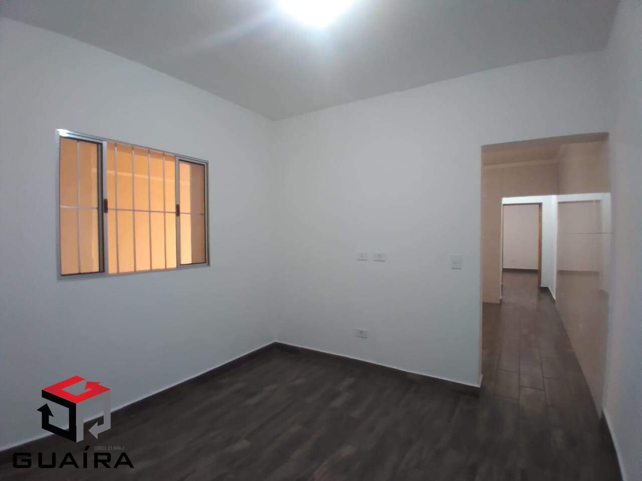 Casa para alugar com 2 quartos, 70m² - Foto 2