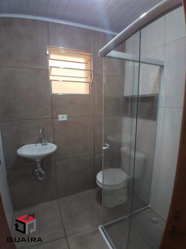 Casa para alugar com 2 quartos, 70m² - Foto 12