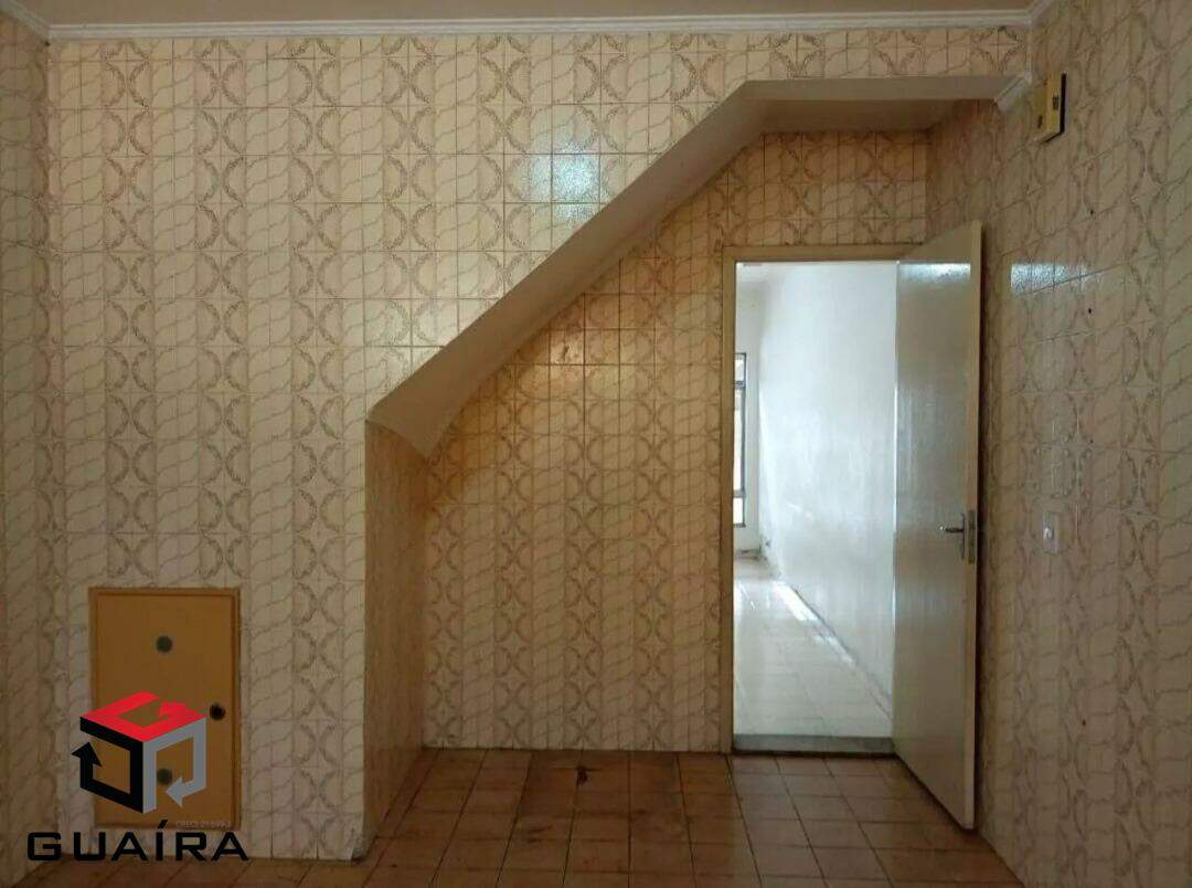 Sobrado à venda com 2 quartos, 150m² - Foto 4