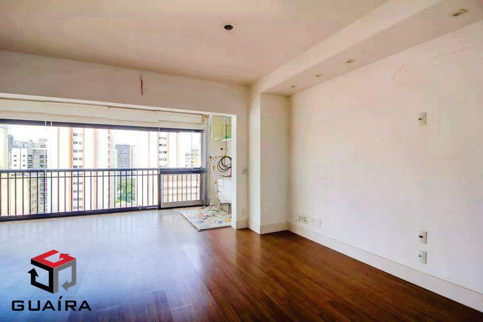 Apartamento à venda com 1 quarto, 42m² - Foto 2