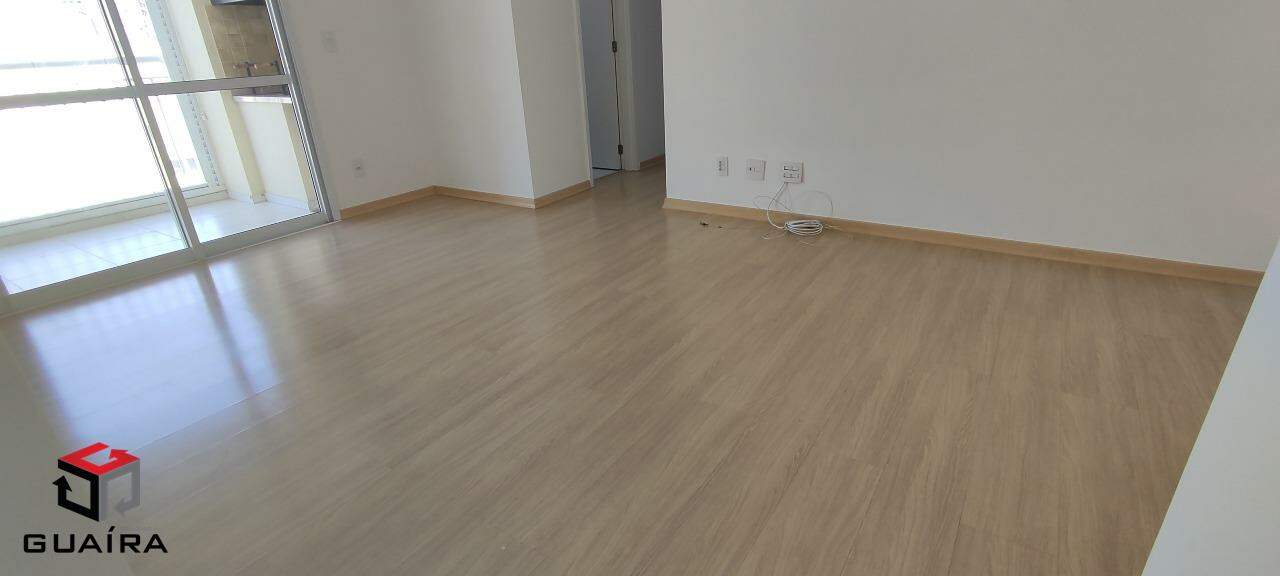 Apartamento à venda com 2 quartos, 70m² - Foto 3