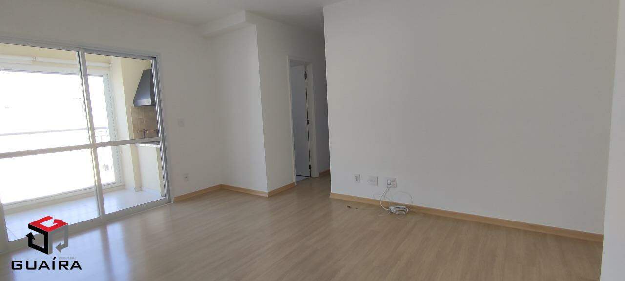 Apartamento à venda com 2 quartos, 70m² - Foto 4