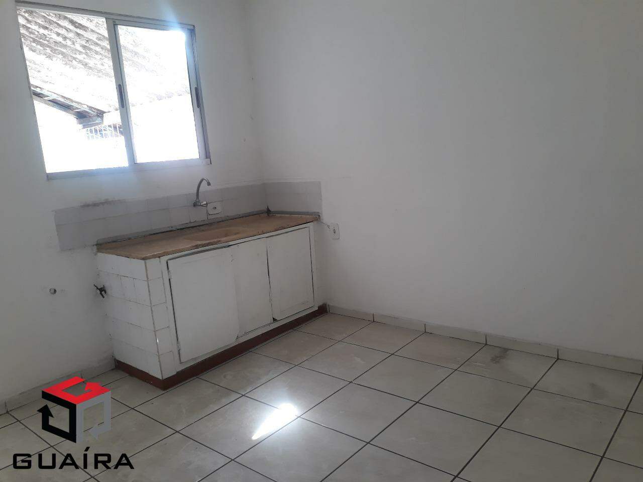 Casa à venda com 2 quartos, 79m² - Foto 1