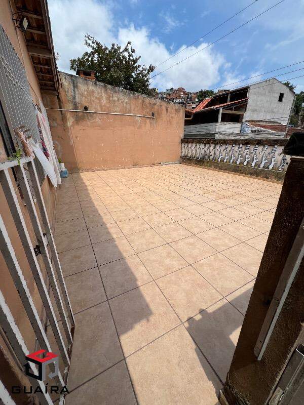 Casa à venda com 2 quartos, 100m² - Foto 3