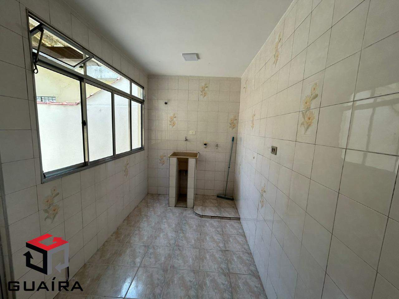 Casa à venda com 3 quartos, 200m² - Foto 7