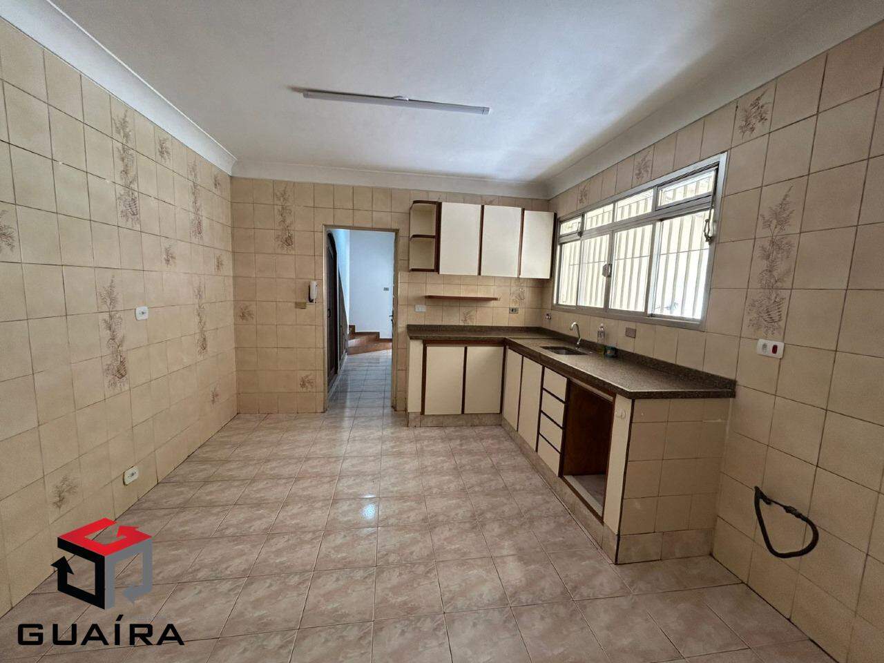 Casa à venda com 3 quartos, 200m² - Foto 4