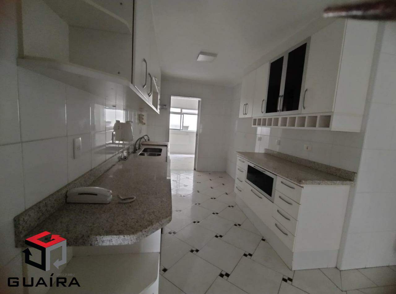 Apartamento à venda com 3 quartos, 242m² - Foto 18