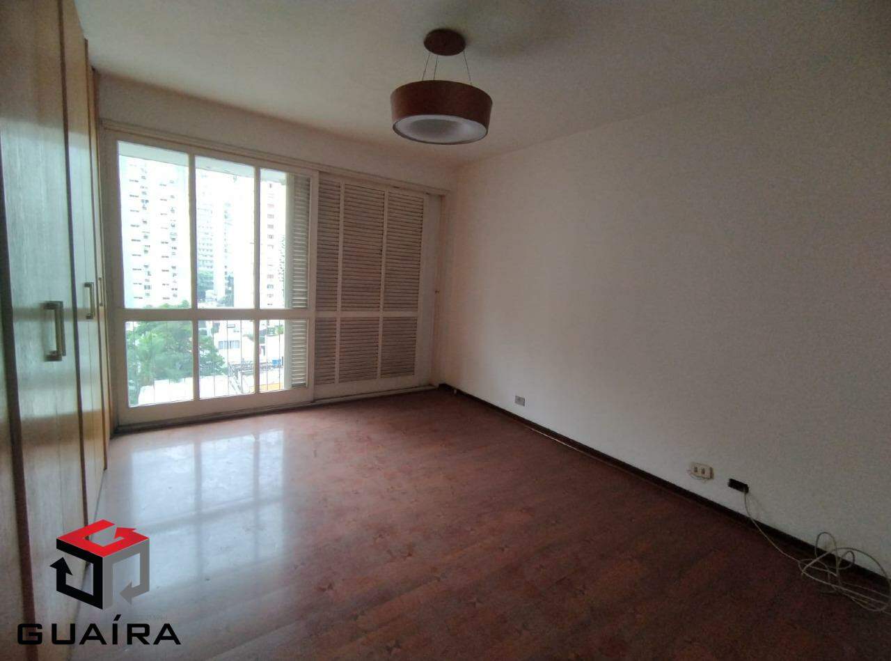 Apartamento à venda com 3 quartos, 242m² - Foto 7