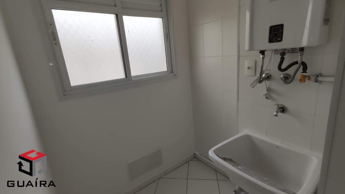 Apartamento para alugar com 2 quartos, 65m² - Foto 13