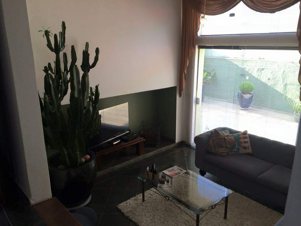 Casa à venda com 2 quartos, 150m² - Foto 6