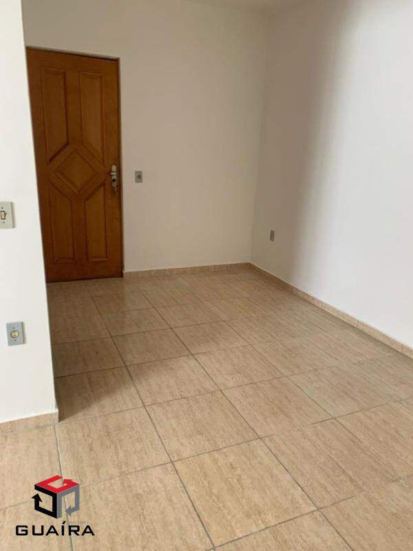 Apartamento à venda com 2 quartos, 70m² - Foto 2