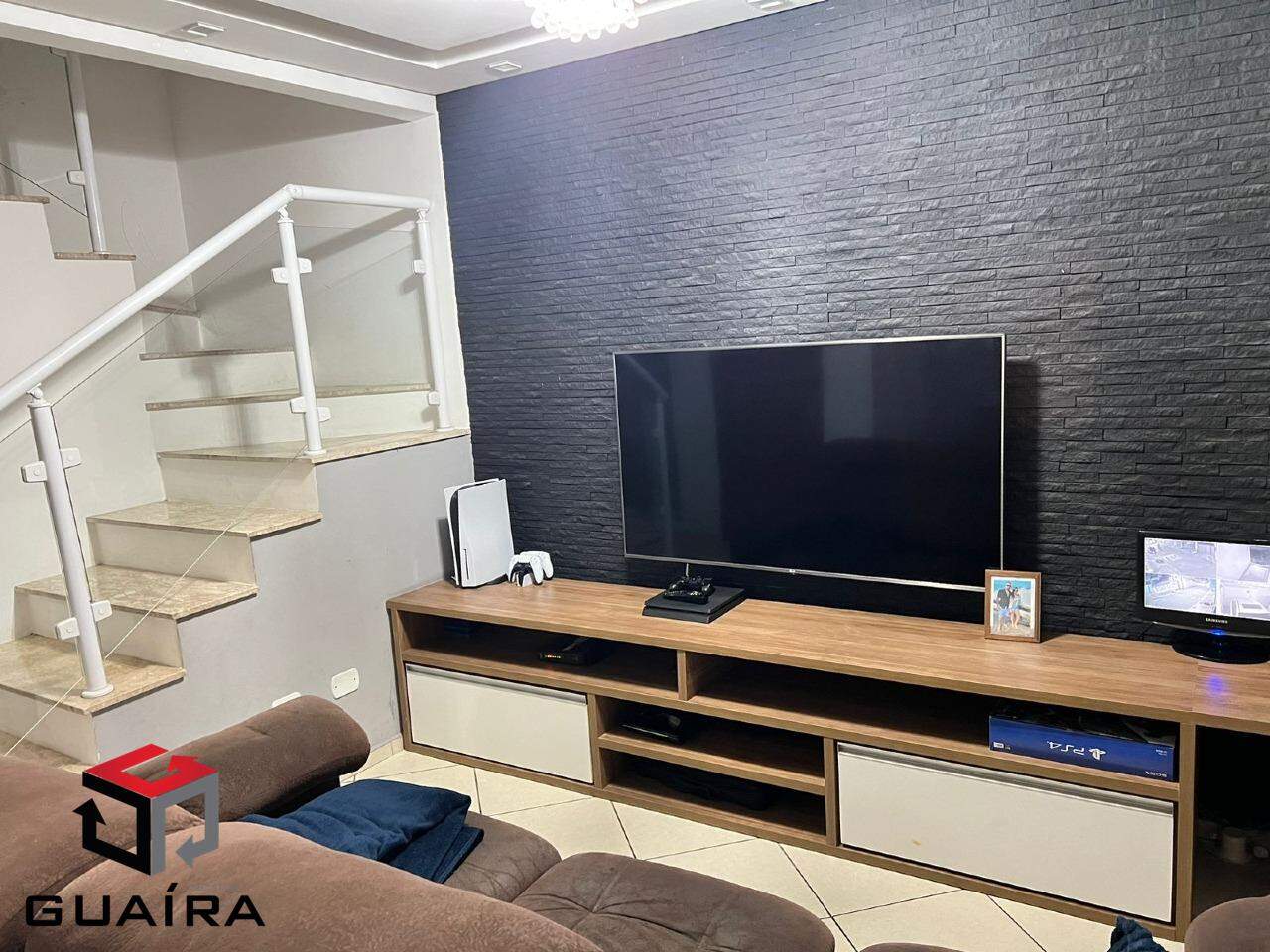 Sobrado à venda com 2 quartos, 90m² - Foto 1