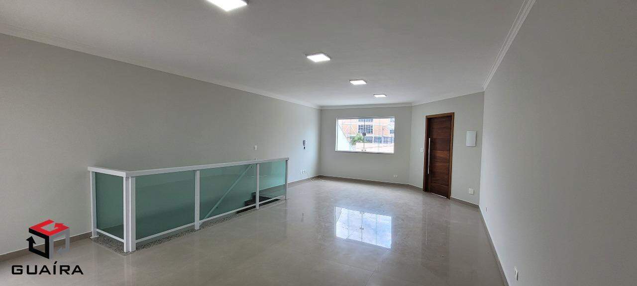 Sobrado para alugar com 3 quartos, 214m² - Foto 1