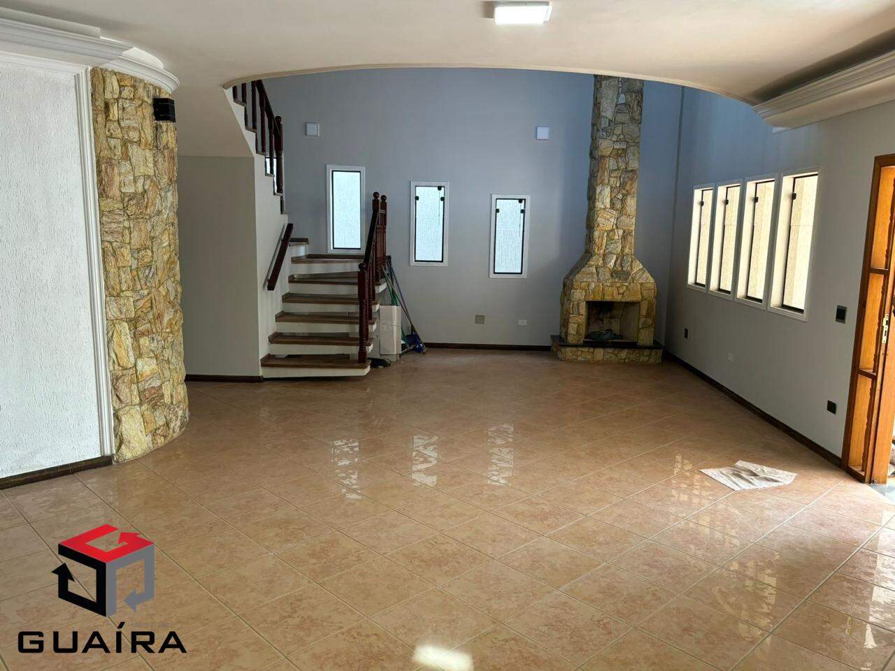 Sobrado para alugar com 4 quartos, 354m² - Foto 2